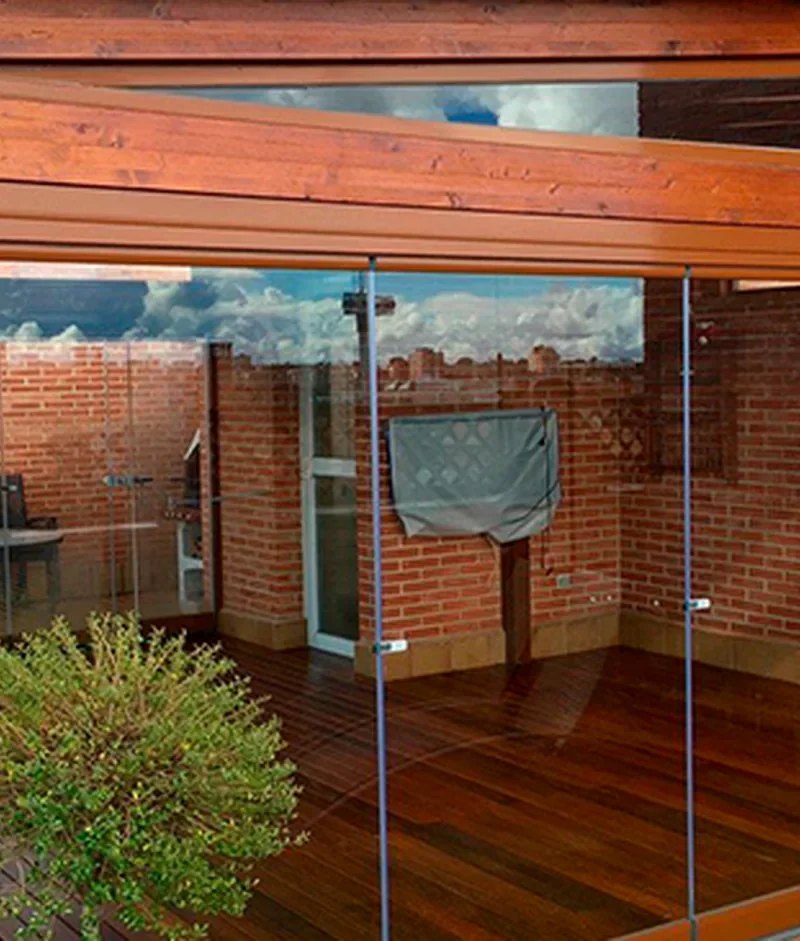 Cerramiento cristal porche madera Semasa Trabajos en madera